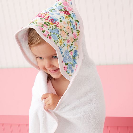 Kids Scalloped Hooded Bath Towel