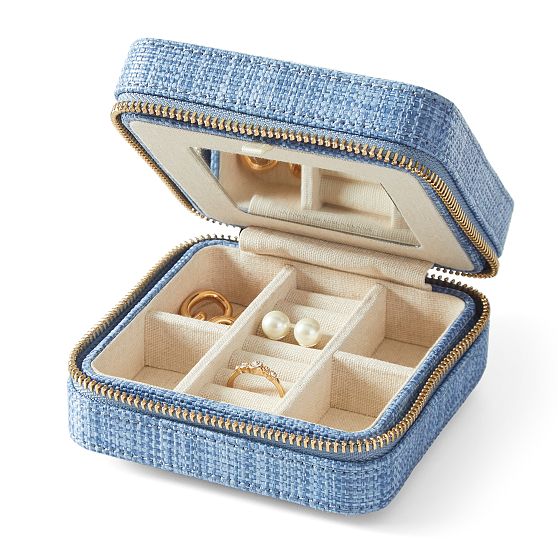 Small Raffia Travel Jewelry Case