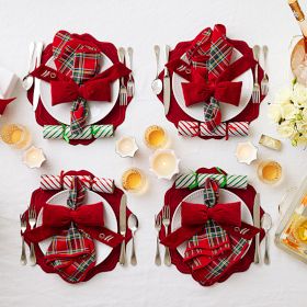 Scalloped Tartan Plaid Dinner Napkins, Set of 4