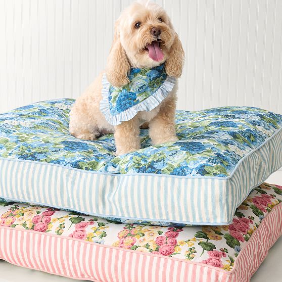 Sanderson Dog Pillow Bed