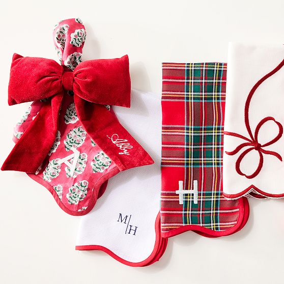 Scalloped Tartan Plaid Dinner Napkins, Set of 4