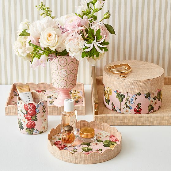 Sanderson Scalloped Raffia Box