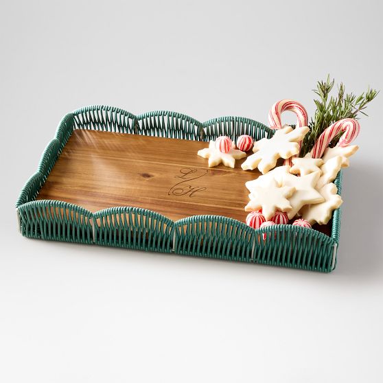 Scalloped Woven Serving Tray