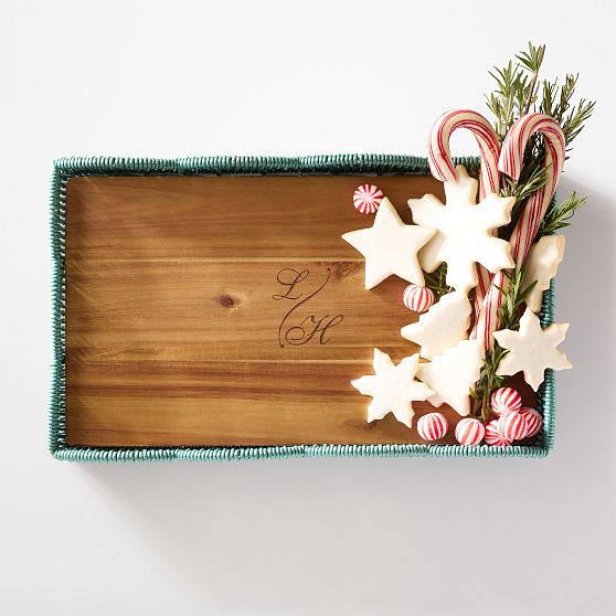 Scalloped Woven Serving Tray