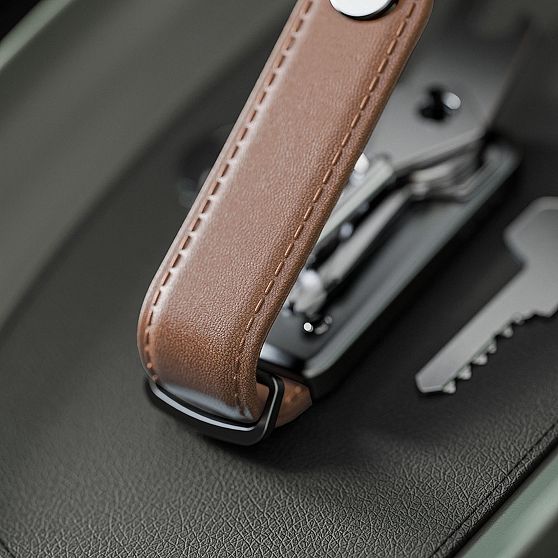 Journey Leather Key Tracker