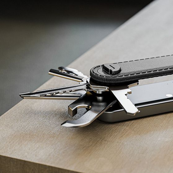 Journey Leather Key Tracker