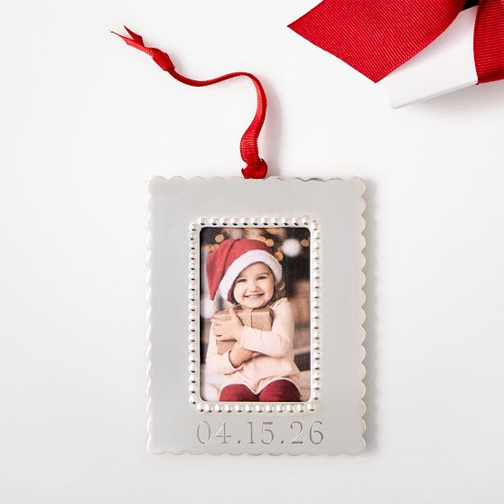 Silver Beaded Scalloped Photo Frame Ornament