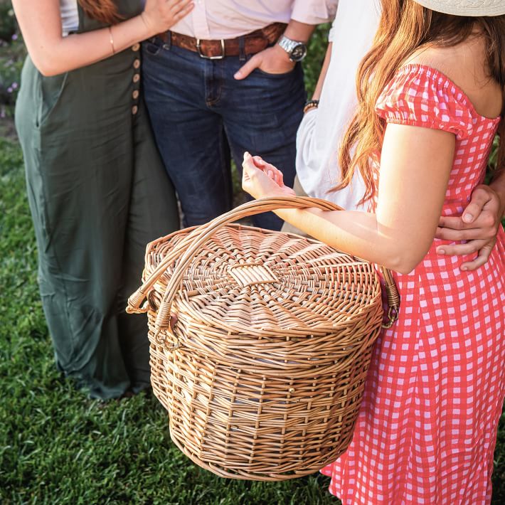Heart Picnic Basket, Set for 2 Mark and Graham