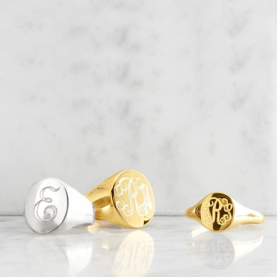 Sarah Chloe Petite Signet Ring