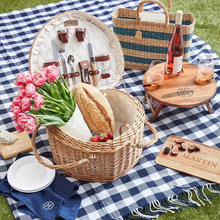 Heart Picnic Basket, Set for 2