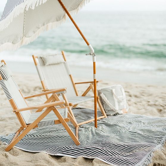 Business &amp; Pleasure Beach Umbrella Blanket