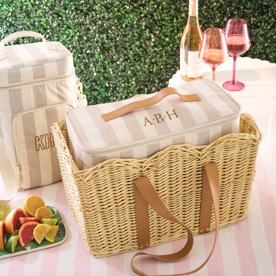 Scalloped Wicker Insulated Picnic Basket