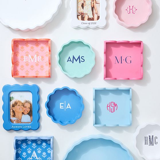 Bloom Lacquer Round Tray